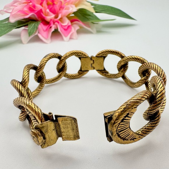 Vintage Etched Rope Cable Link Hinge Bangle Bracelet Gold Tone Plated - Picture 5 of 17